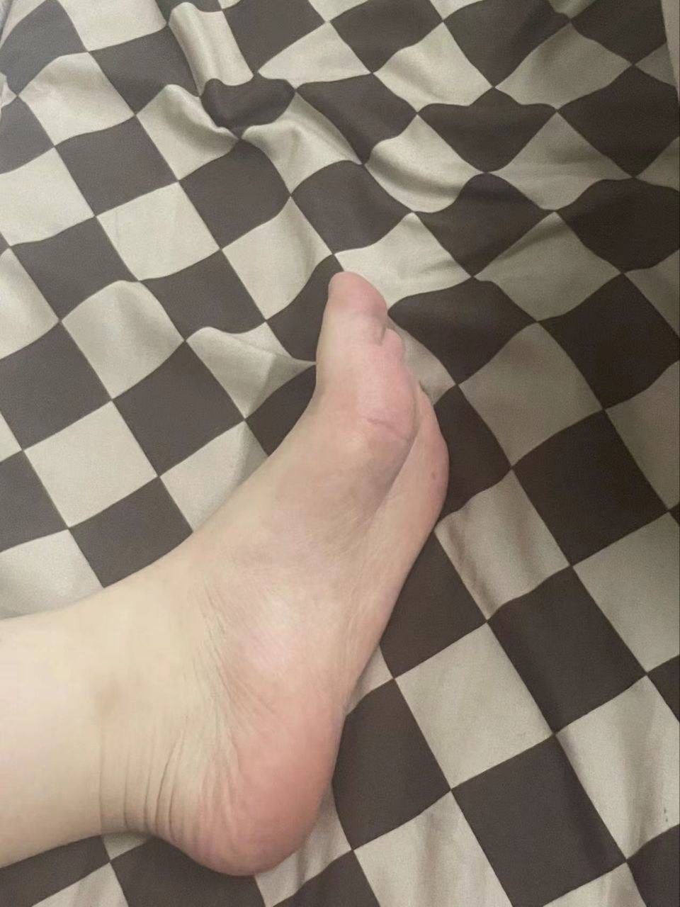 脚模面试脸足同框套路系列-077-非长期 金发妹[5P/2V/28MB]