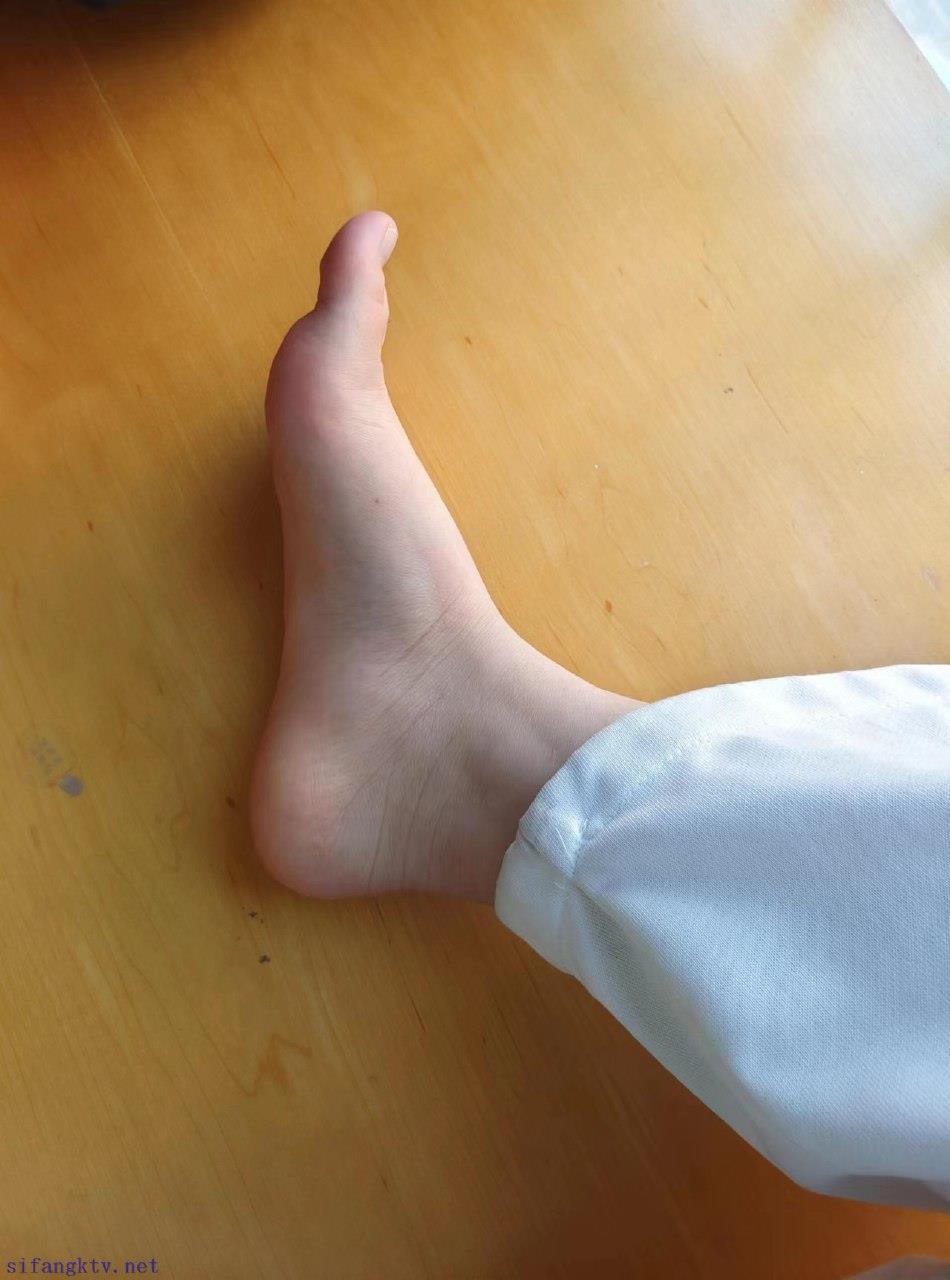 脚模面试脸足同框套路系列-089-可爱的高中妹（秀美脚底，超很有感觉）[5P/11V/302MB]