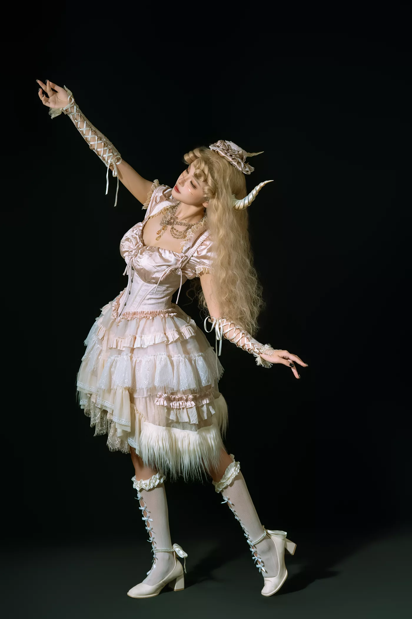 云溪溪 - 楚妖 茴香[9P/117MB]