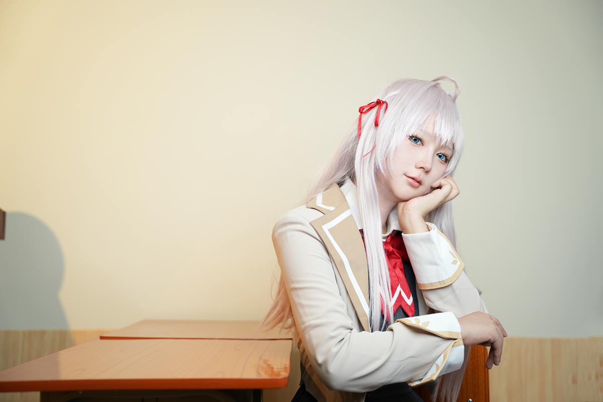 喜欢爱理吗 - 不时以俄语轻声遮羞的邻座艾莉同学[30P/135MB]