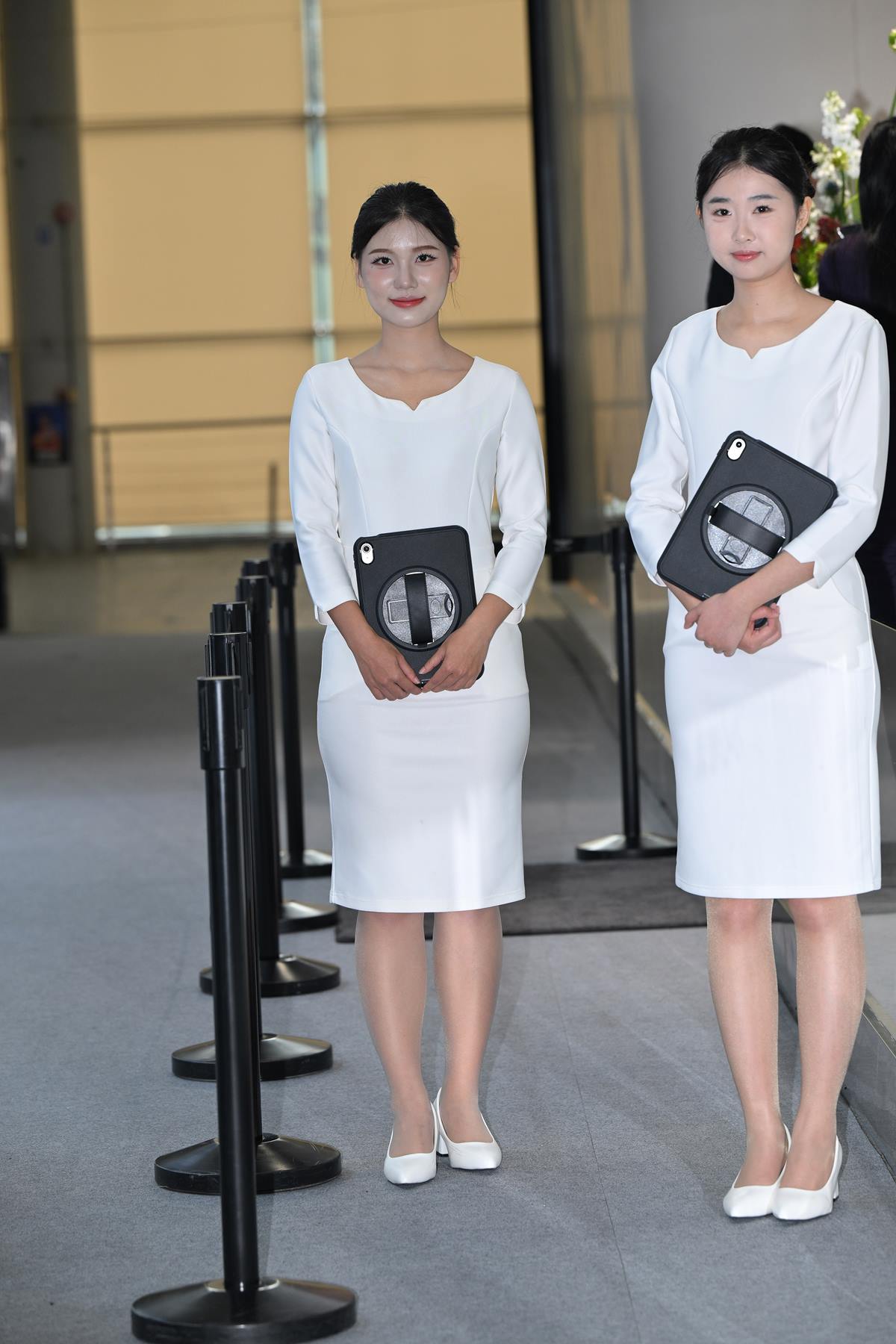 精选街拍作品 NO.5746 气质白色制服[107P/222MB]