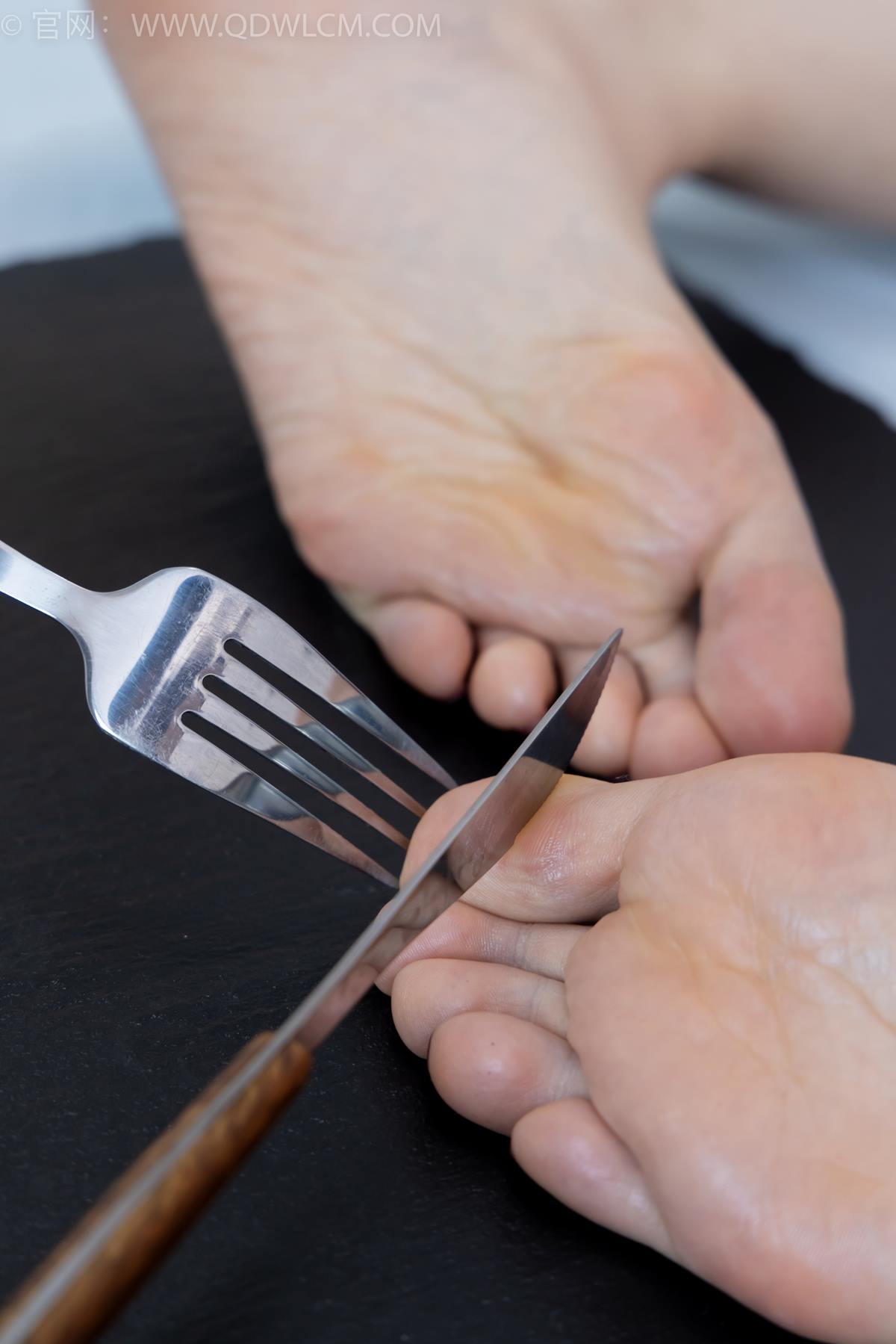 物恋传媒 NO.2382 嘟嘟-平底凉鞋、白船袜、裸足、jk制服、裸足[185P/1V/4.18GB]