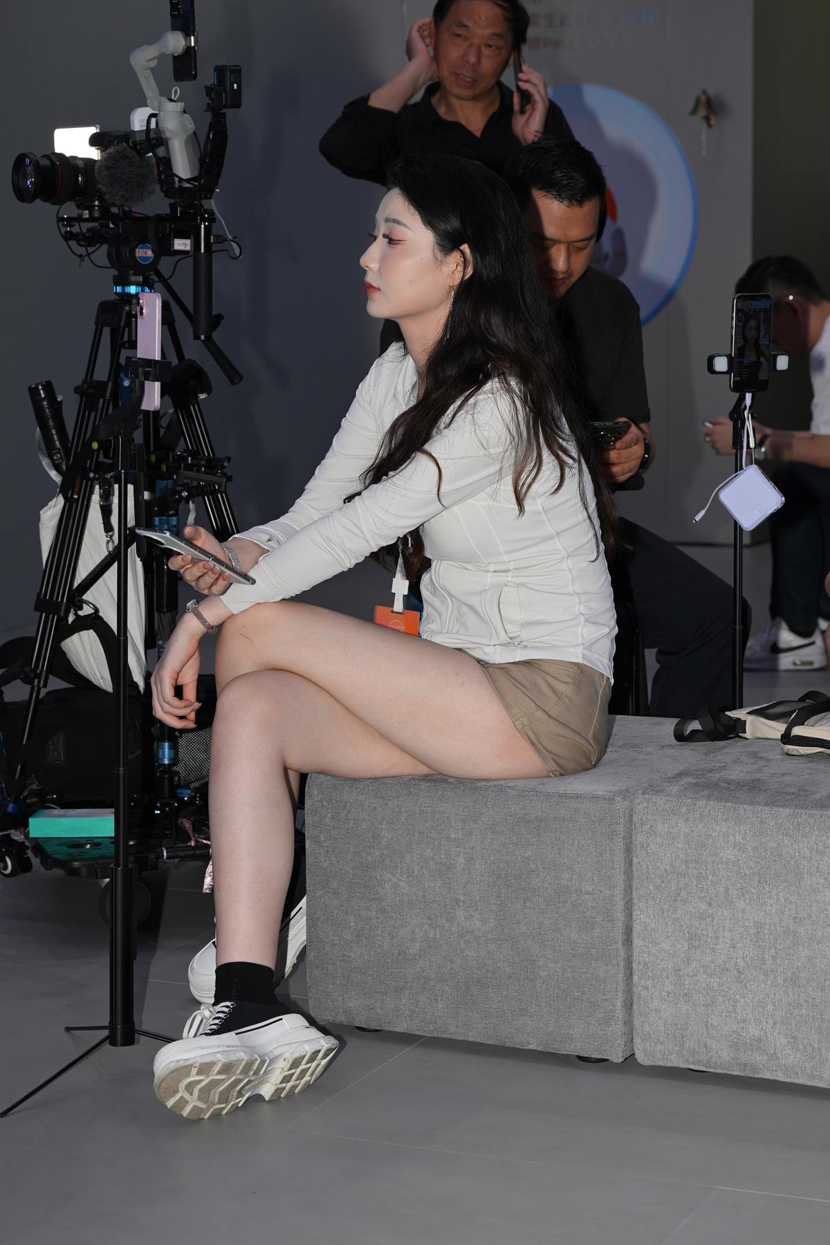 精选街拍作品 NO.5725 直播小姐姐2[37P/111MB]