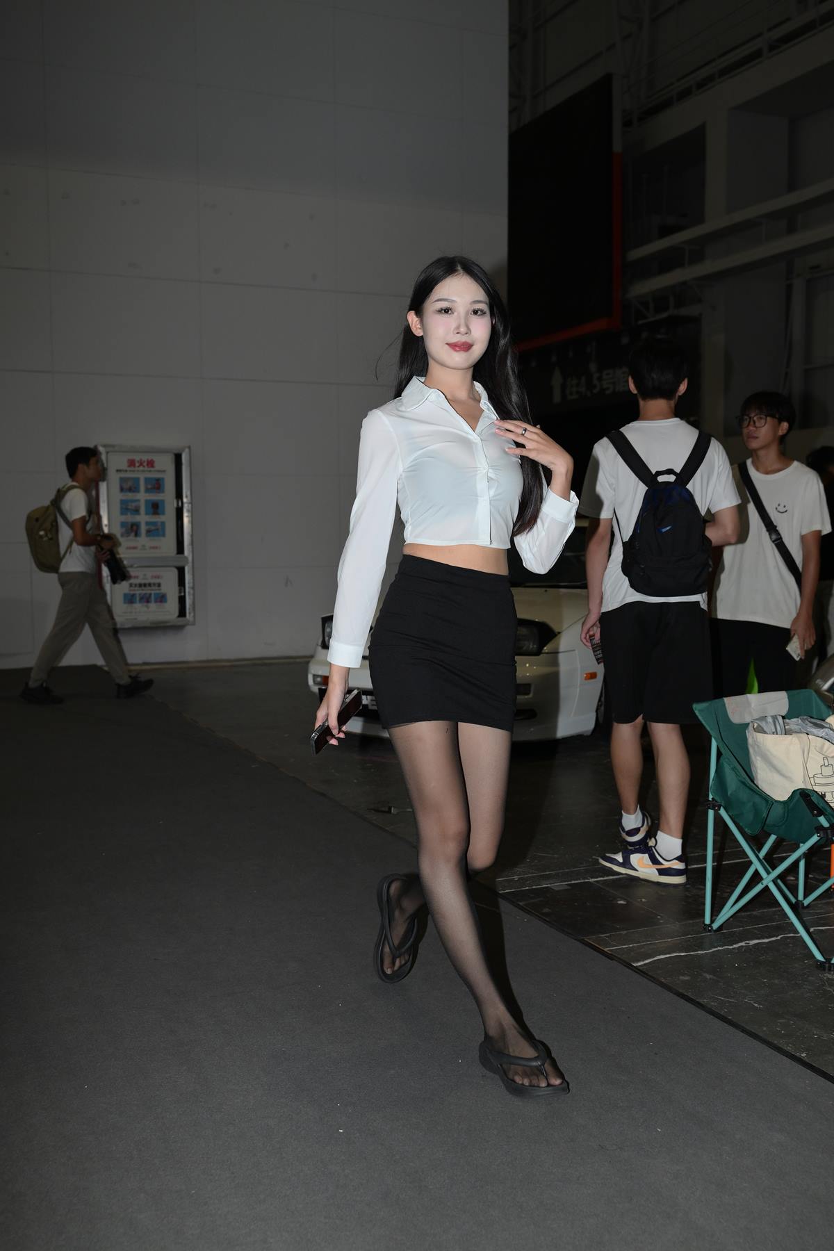 精选街拍作品 NO.5720 黑白搭配OL[49P/107MB]