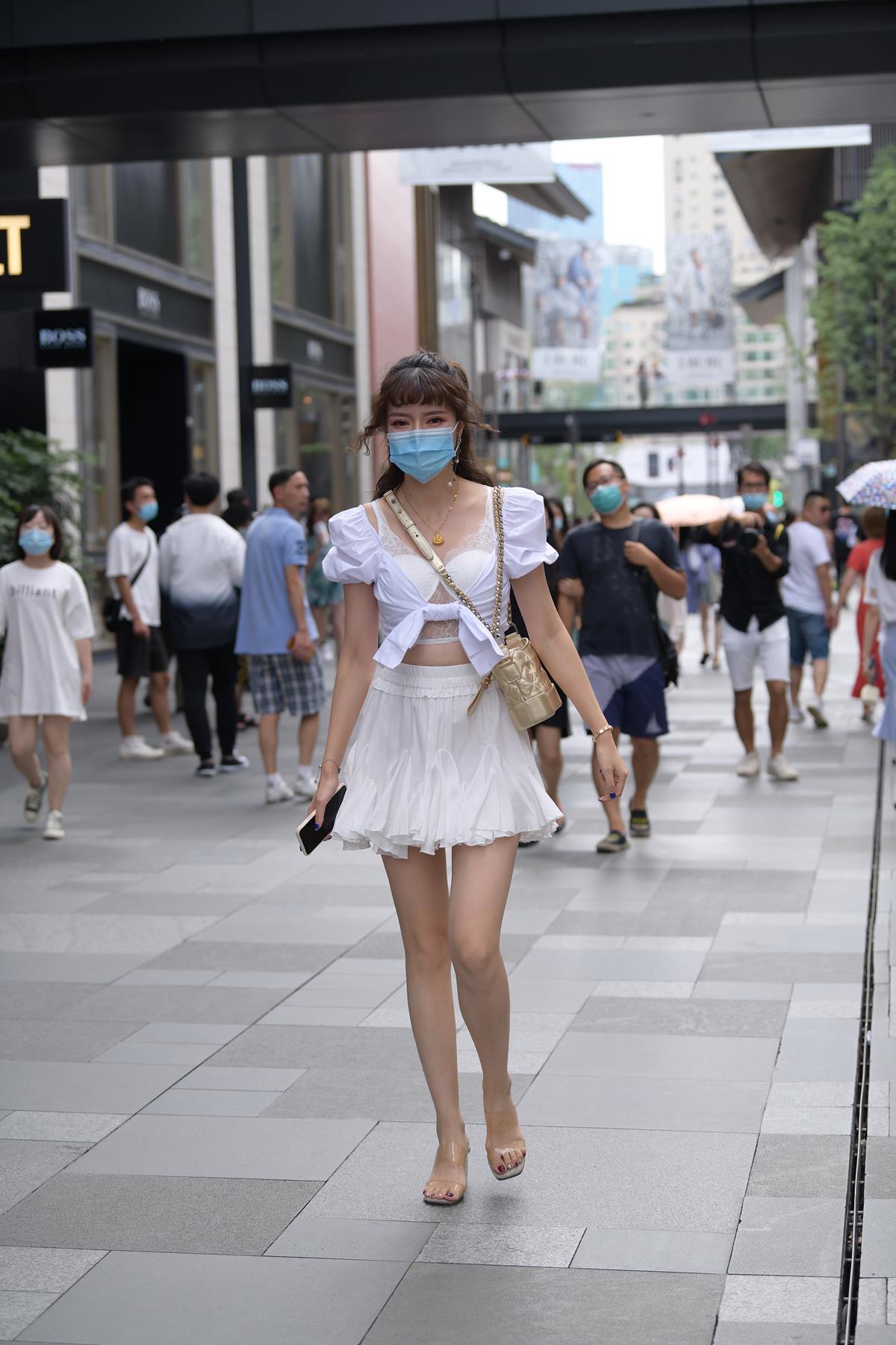 精选街拍作品 NO.5693 高挑白色连衣裙[41P/69MB]