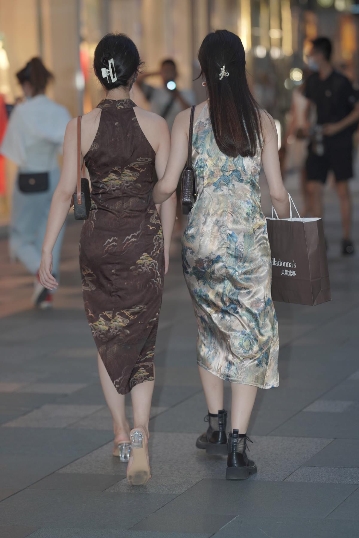 精选街拍作品 NO.5705 迷人复古风[78P/204MB]