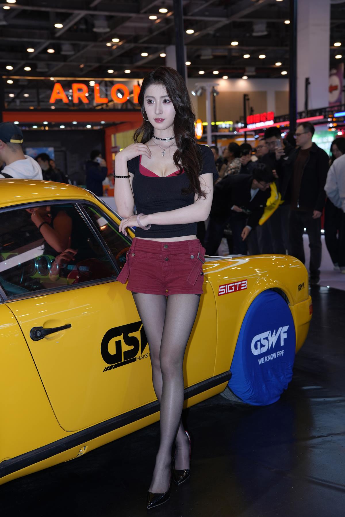 精选街拍作品 NO.5762 黑丝红短裤[59P/93MB]