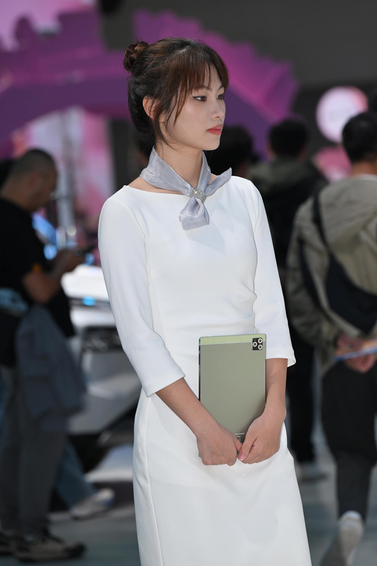 精选街拍作品 NO.5683 白色制服裙[70P/124MB]