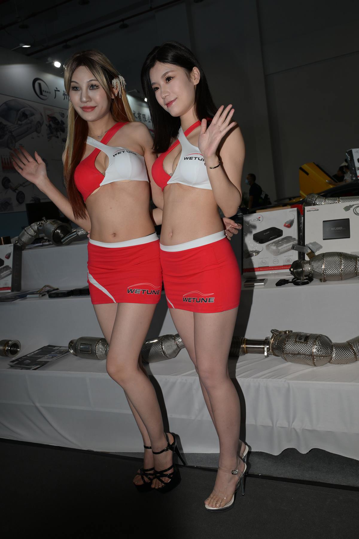 精选街拍作品 NO.5692 红色套装裙[64P/151MB]