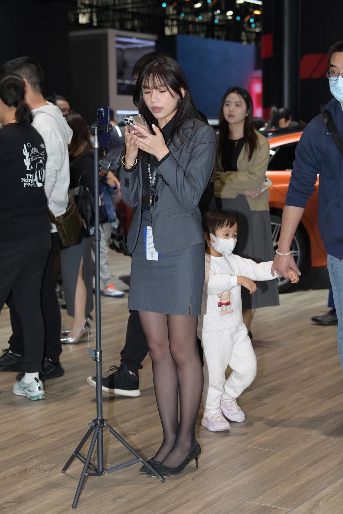 精选街拍作品 NO.5737 灰色通勤风[163P/393MB]