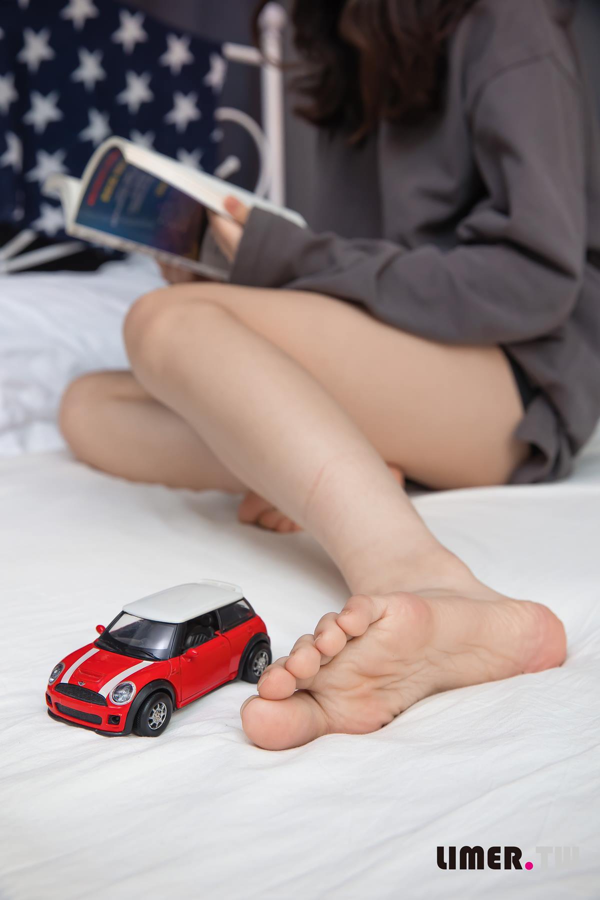 Limerenc 100 Tia ❤ EP-1 美少女的腿上白襪痕跡 [189P/1V/2.74G]