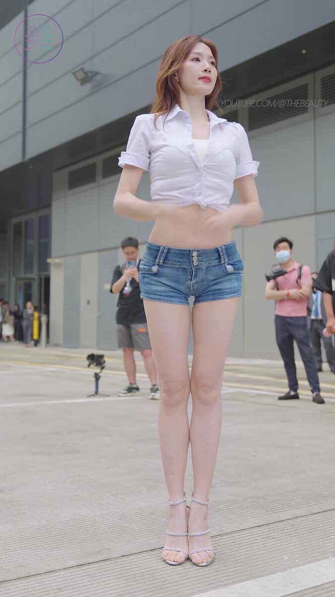 NO.1328 2024 深圳粤港澳大湾区车展 Model 车模随拍 122[1V/611MB]