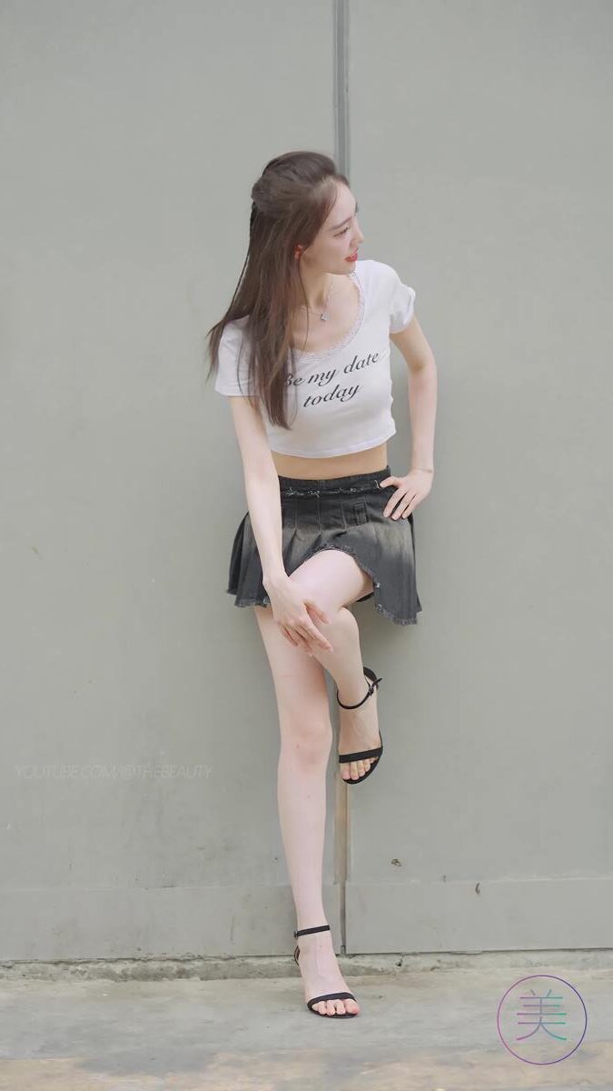 NO.1275 2024 深圳粤港澳大湾区车展 Model 车模随拍 81[1V/189MB]