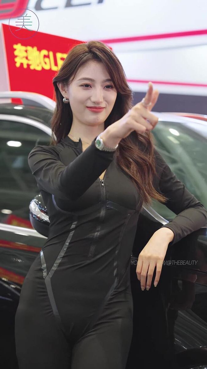 NO.1301 2024 深圳改装车展 Auto Salon 车模抖音网红随拍 130[1V/262MB]