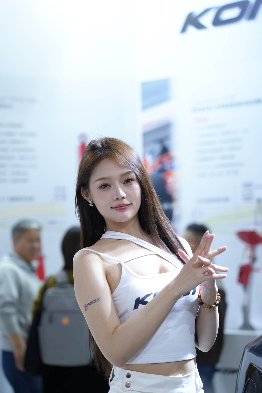 精选街拍作品 NO.5876 黑白搭配小鱼sweet[344P/415MB]