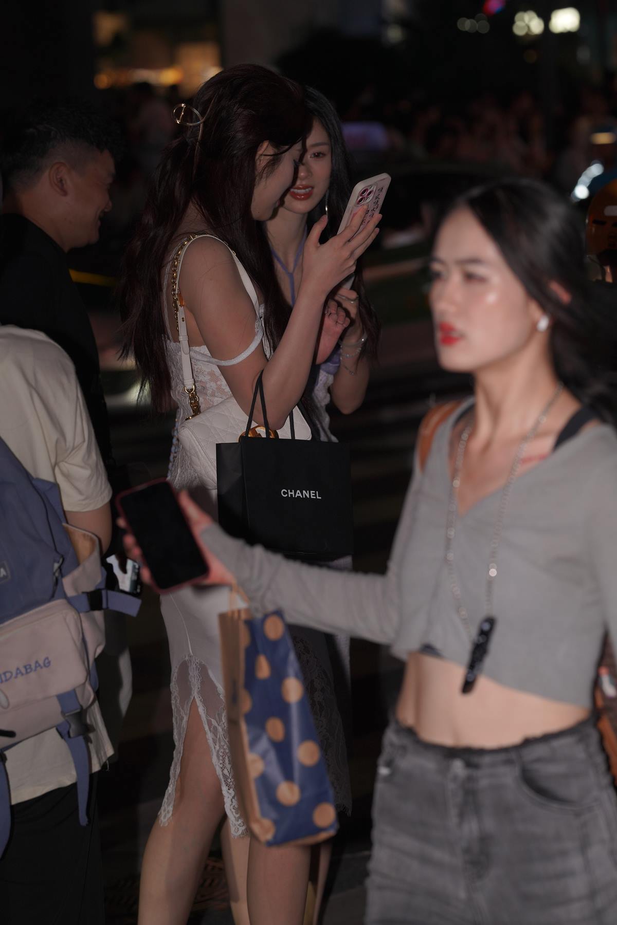 精选街拍作品 NO.5824 青春靓丽白色裙装[169P/481MB]