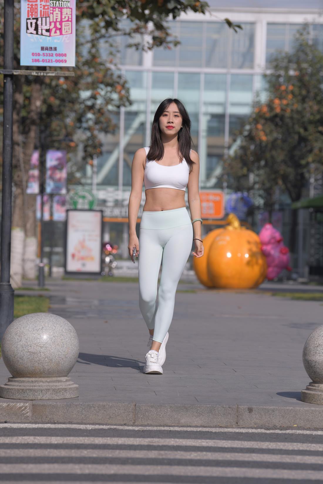 精选街拍作品 NO.5829 一始街拍作品 - 绿意[701P/1.28GB]