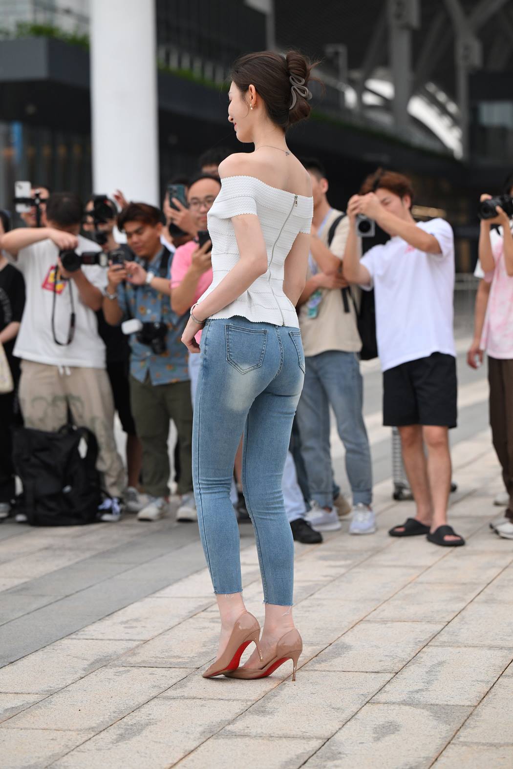 精选街拍作品 NO.5855 一字肩牛仔裤[149P/419MB]