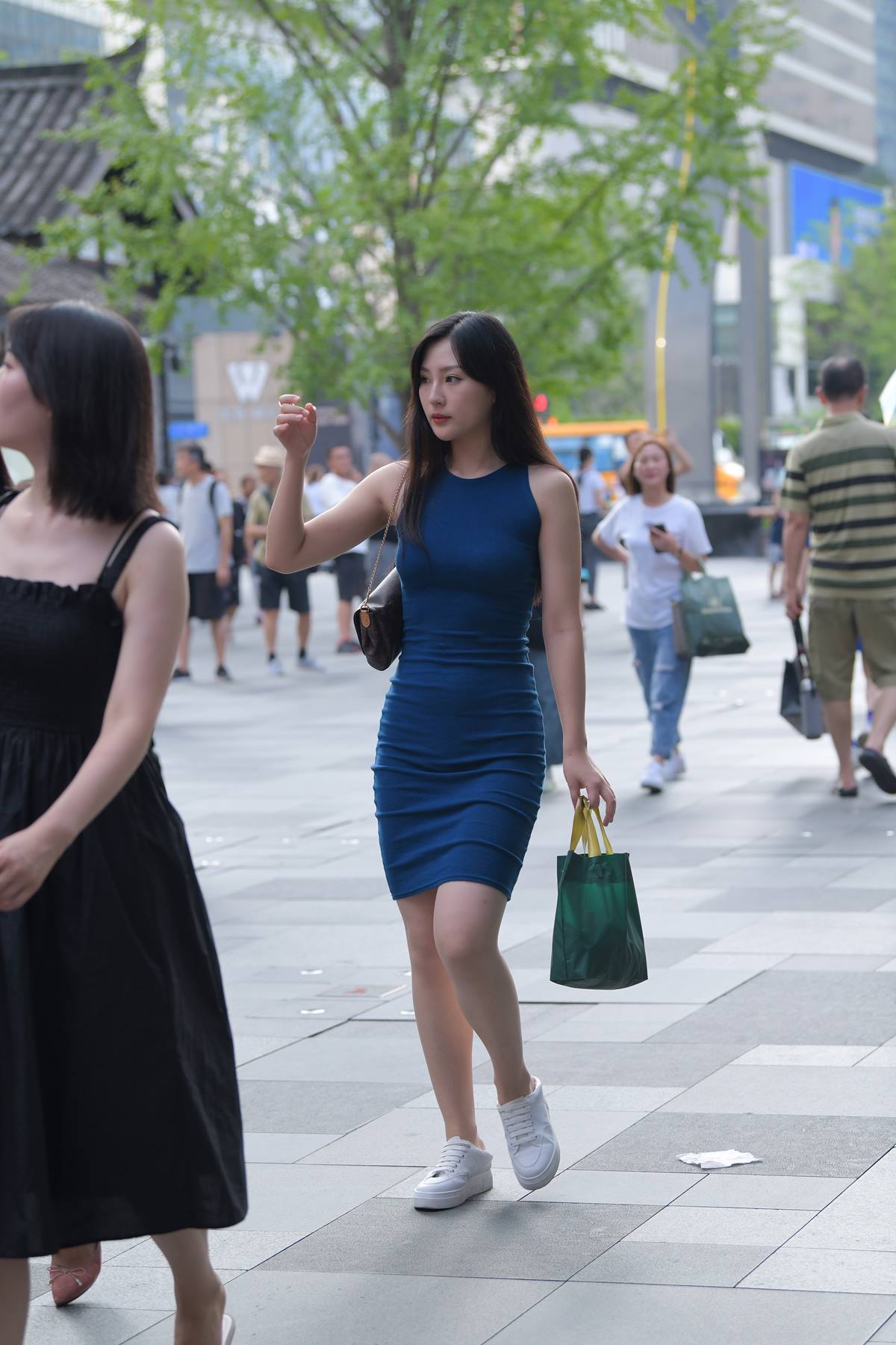 精选街拍作品 NO.5831 蓝色修身裙[77P/169MB]