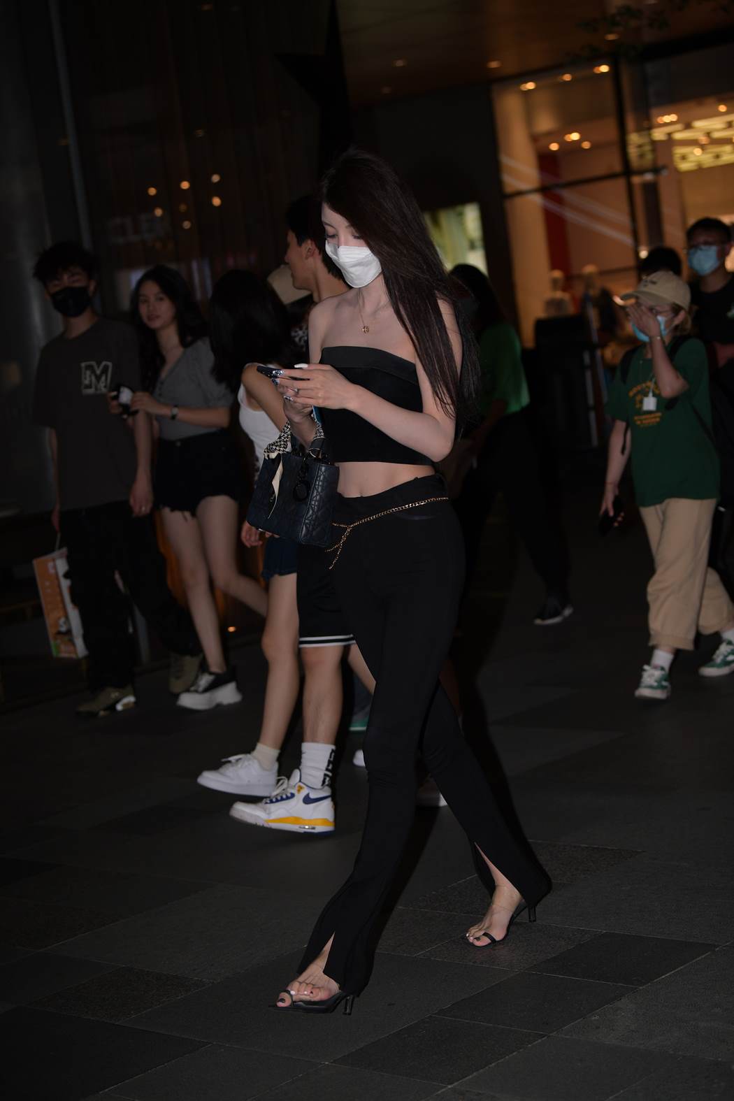 精选街拍作品 NO.5891 修身黑色系[59P/117MB]