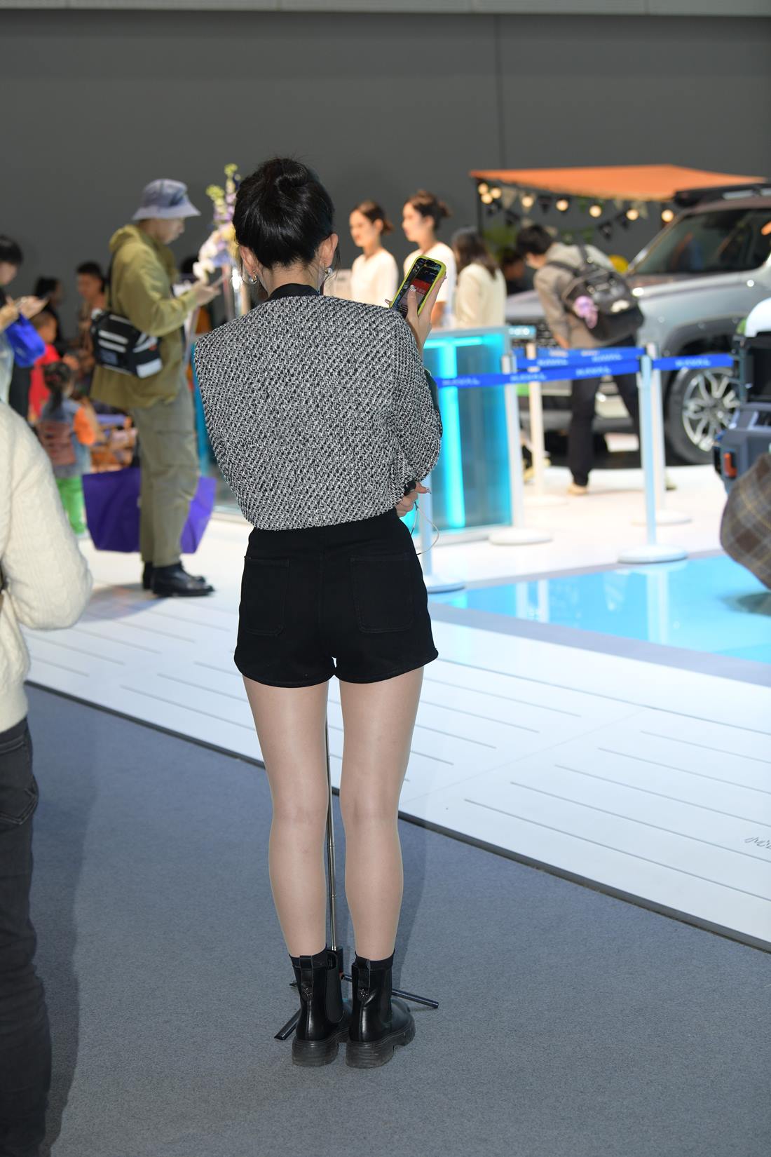 精选街拍作品 NO.5836 短靴短裤主播[62P/175MB]