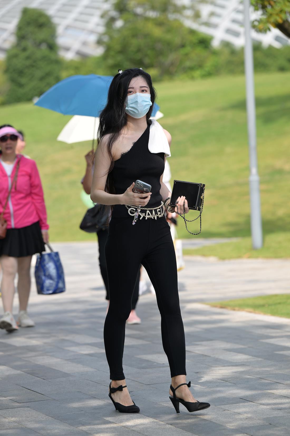 精选街拍作品 NO.5827 黑色紧身套装[79P/197MB]