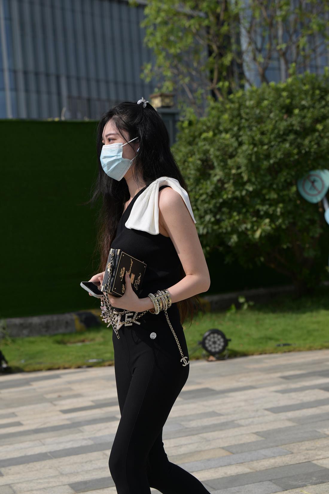 精选街拍作品 NO.5827 黑色紧身套装[79P/197MB]