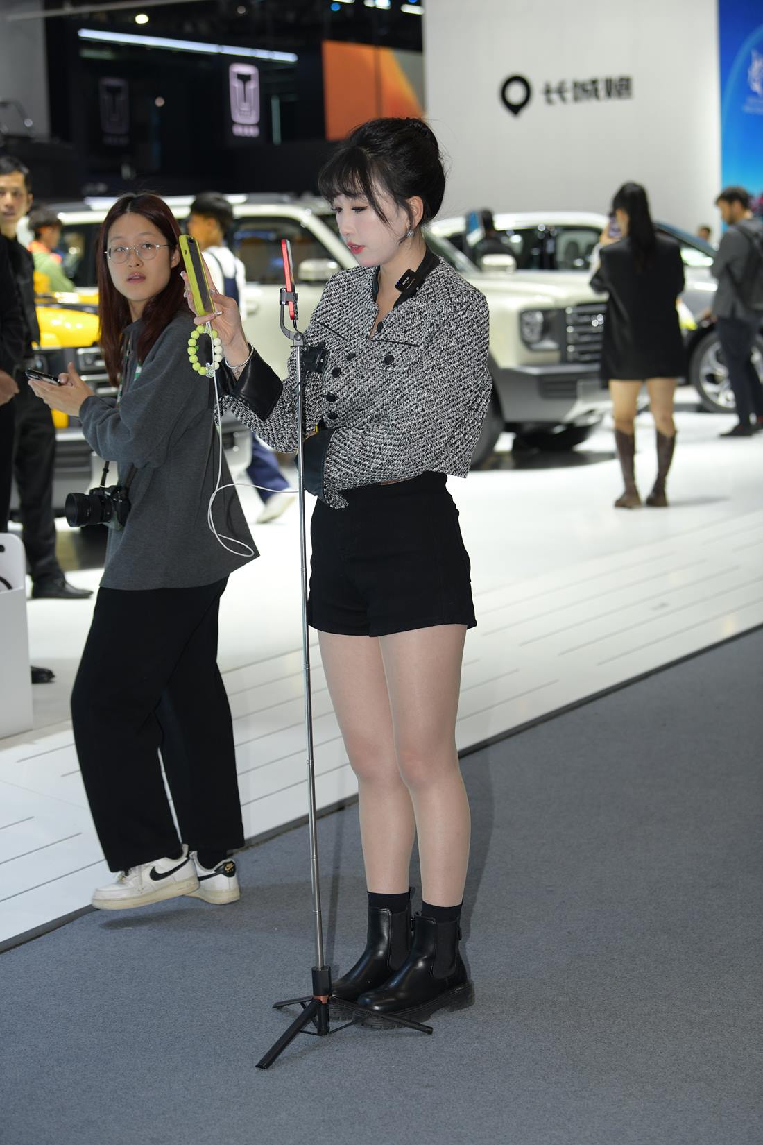 精选街拍作品 NO.5836 短靴短裤主播[62P/175MB]