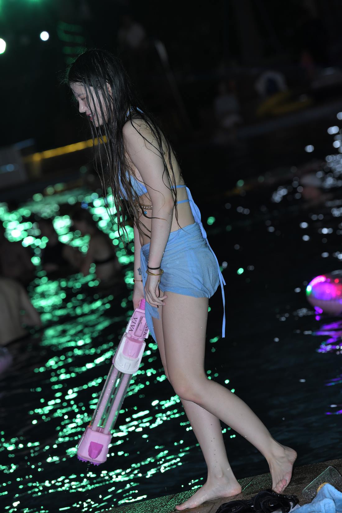 精选街拍作品 NO.5846 迷人甜美泳池风光[102P/208MB]