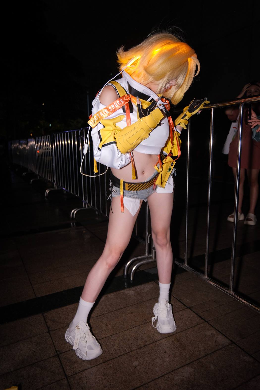 精选街拍作品 NO.5857 牛仔短裤cos小妹[203P/540MB]