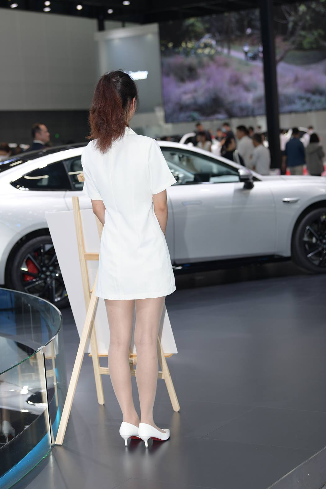 精选街拍作品 NO.5851 白色西装制服[100P/188MB]