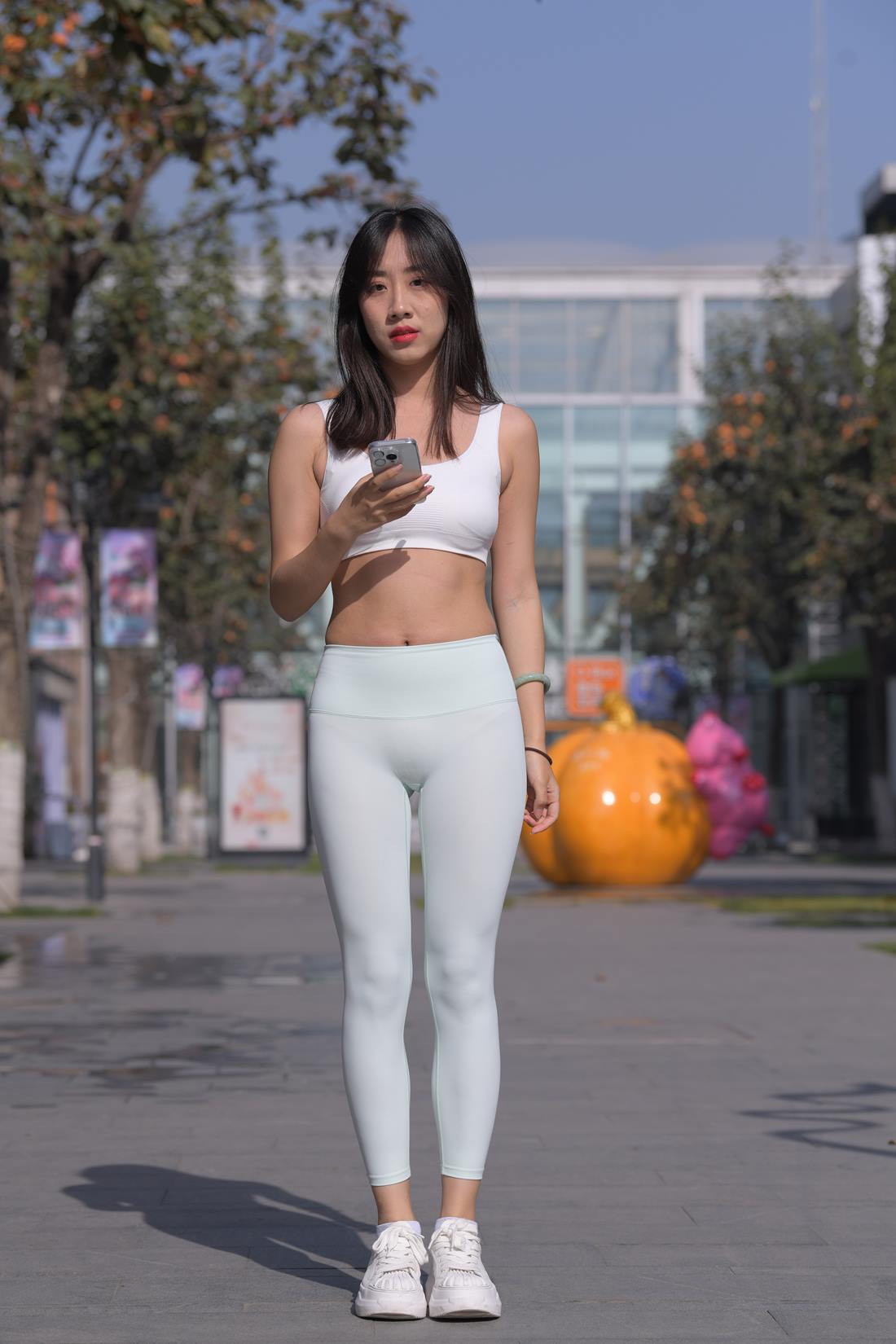 精选街拍作品 NO.5829 一始街拍作品 - 绿意[701P/1.28GB]