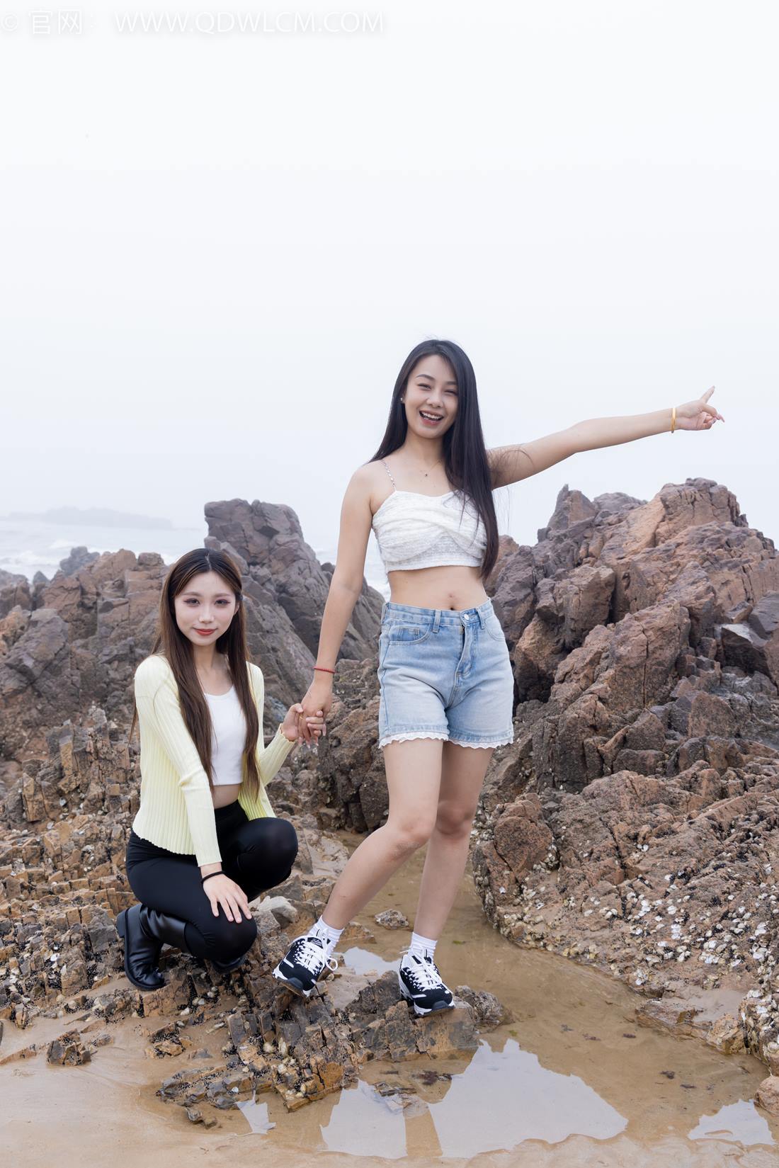 物恋传媒 NO.2405 岚岚泡泡-长靴、运动鞋、白棉袜[170P/1V/6.23GB]