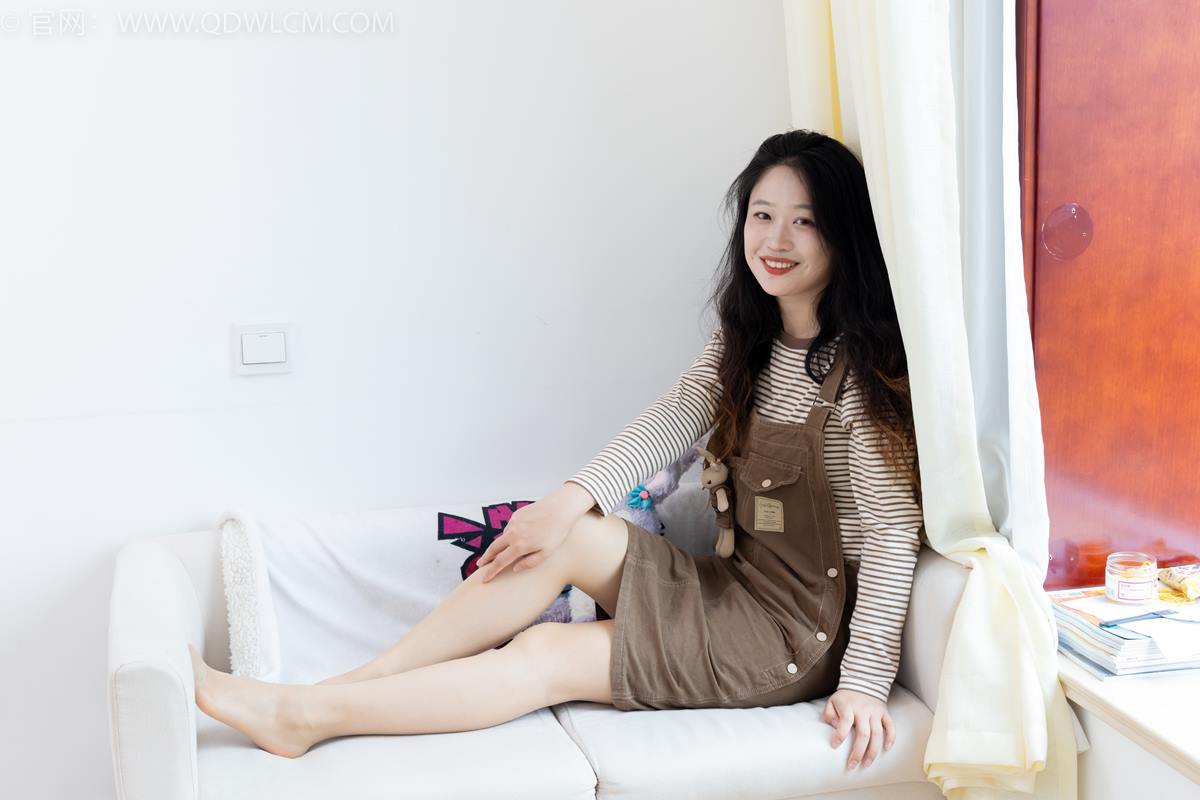 物恋传媒 NO.2388 小紫-皮鞋、薄肉丝大腿袜[160P/1V/3.28GB]