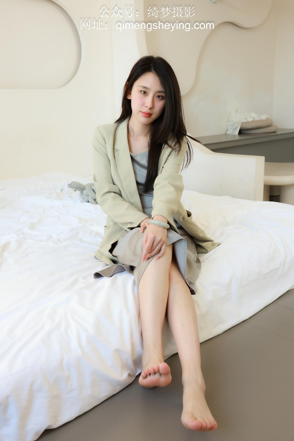 绮梦摄影 2024.09.22 NO.030 yaya 珍藏无修无水印版[594P/2V/14.1GB]