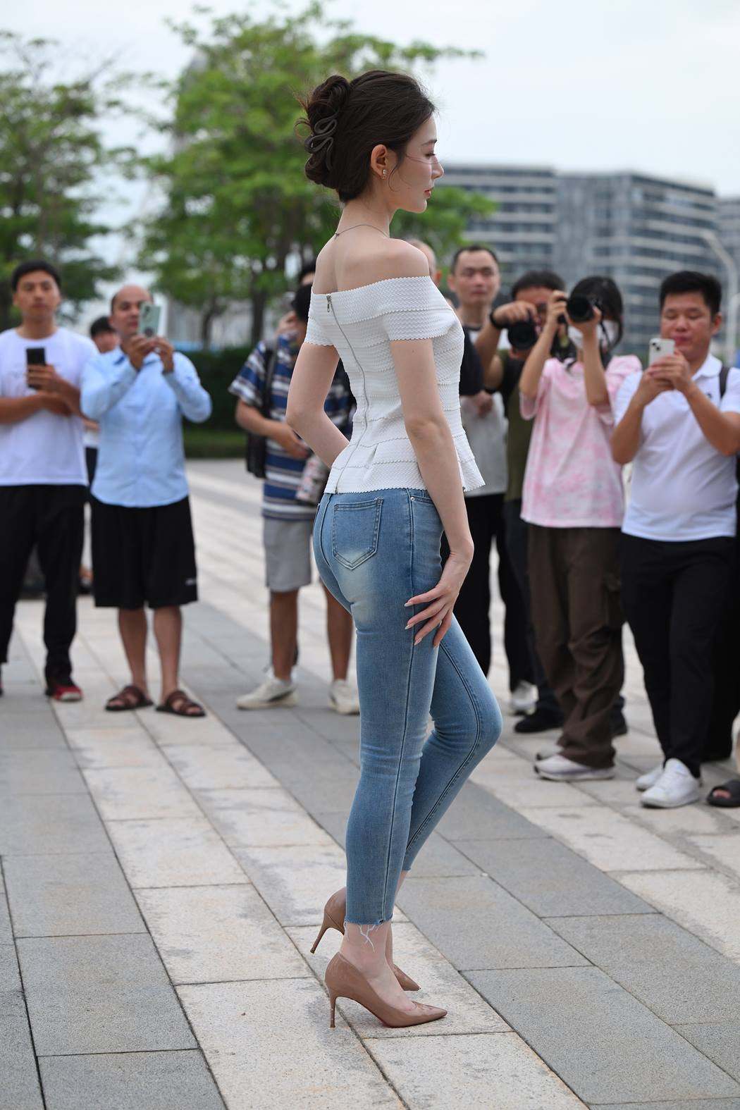 精选街拍作品 NO.5855 一字肩牛仔裤[149P/419MB]