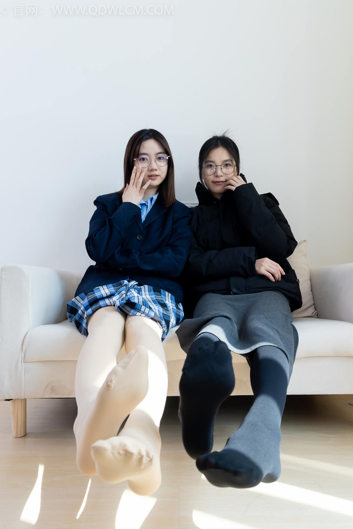 物恋传媒 NO.2391 茯苓欢欢-短靴、皮鞋、厚黑丝、厚肉丝[200P/1V/5.58GB]