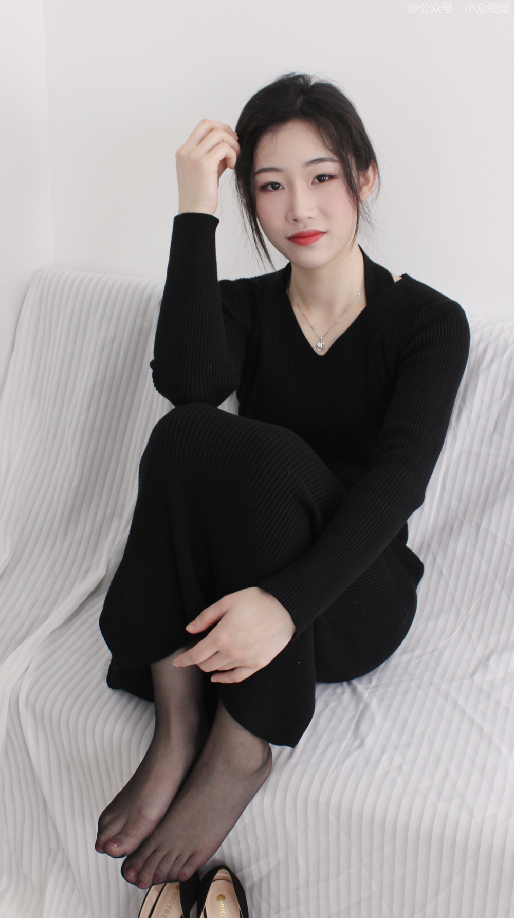 小众视觉 006-嘤嘤 黑色连衣裙［128P/0.98G］