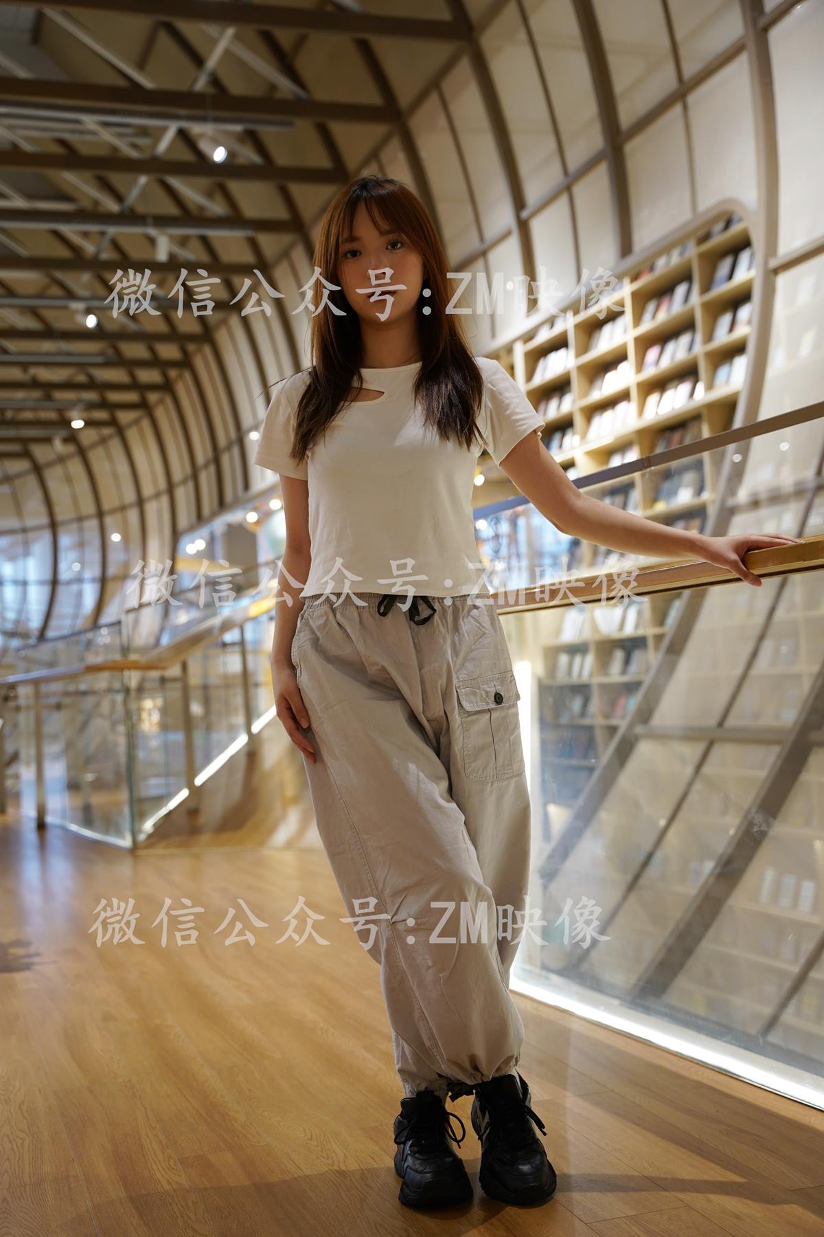 [织梦映像]NO.082 三月[116P/1V/2.78G]