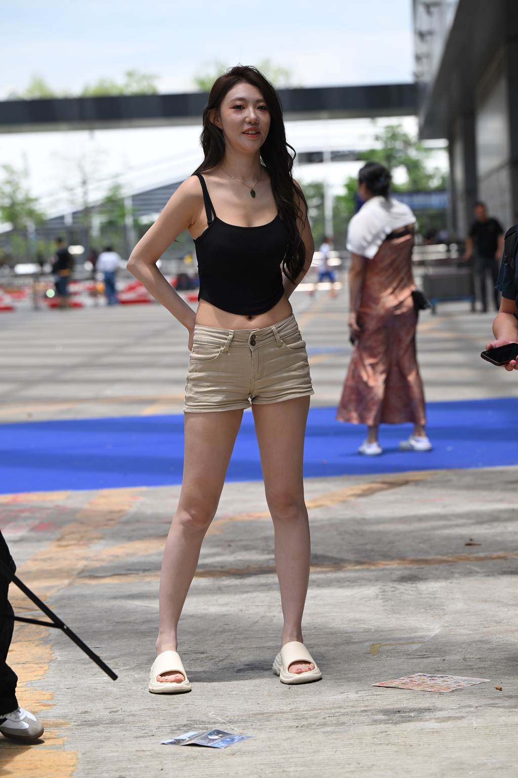 精选街拍作品 NO.5994 牛仔短裤青春吊带[202P/457MB]