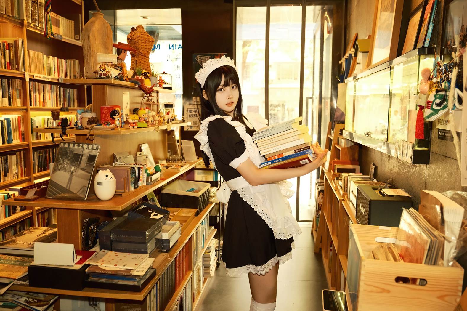 白莉爱吃巧克力 - 原理猪 打工女仆[11P/509MB]