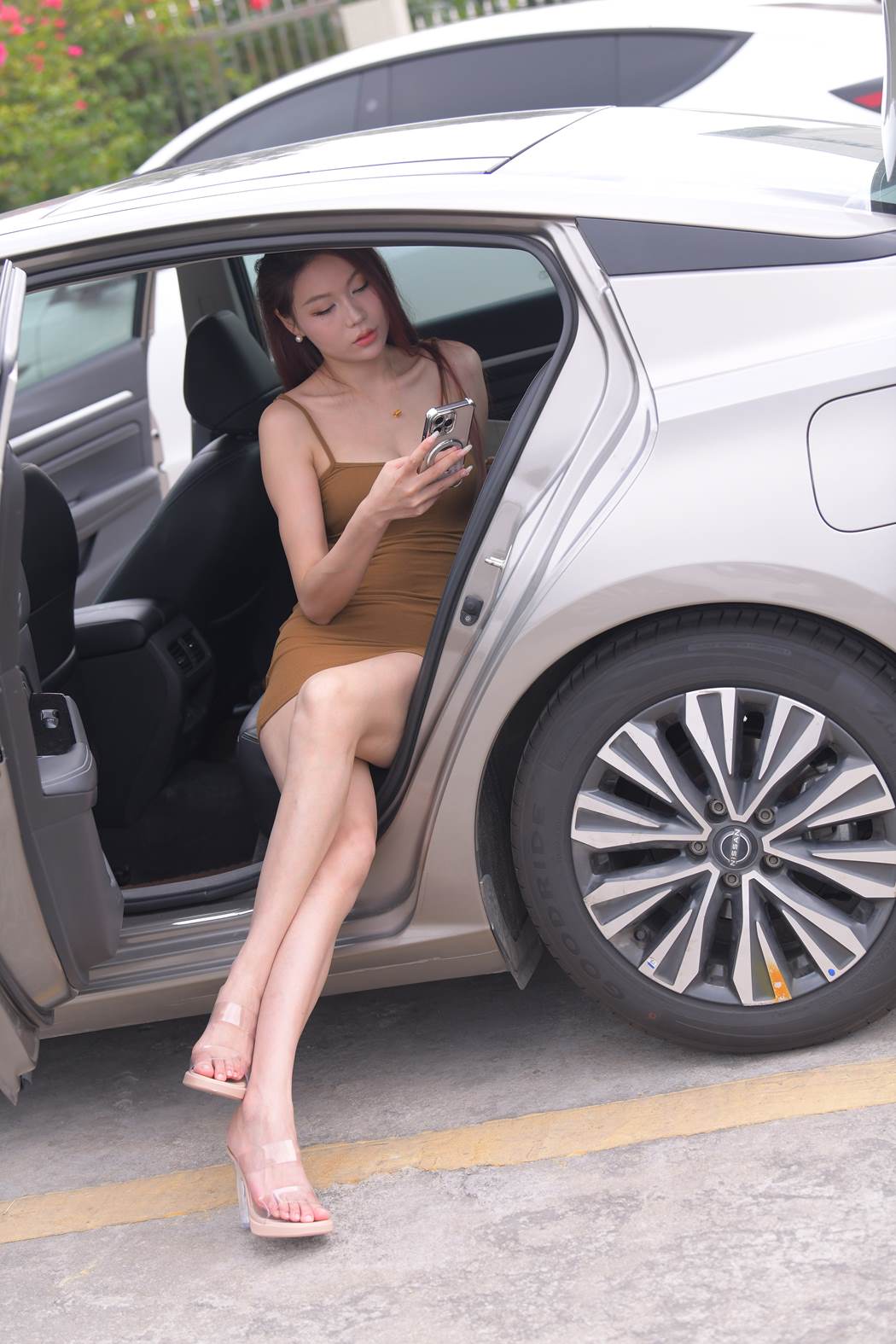 精选街拍作品 NO.5911 一始街拍作品 - 短裙长腿美女[818P/1.46GB]