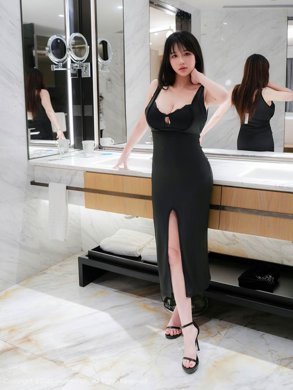 [Xiuren秀人网]2025.09.18 NO.10779 小紫藤[64+1P/618MB]