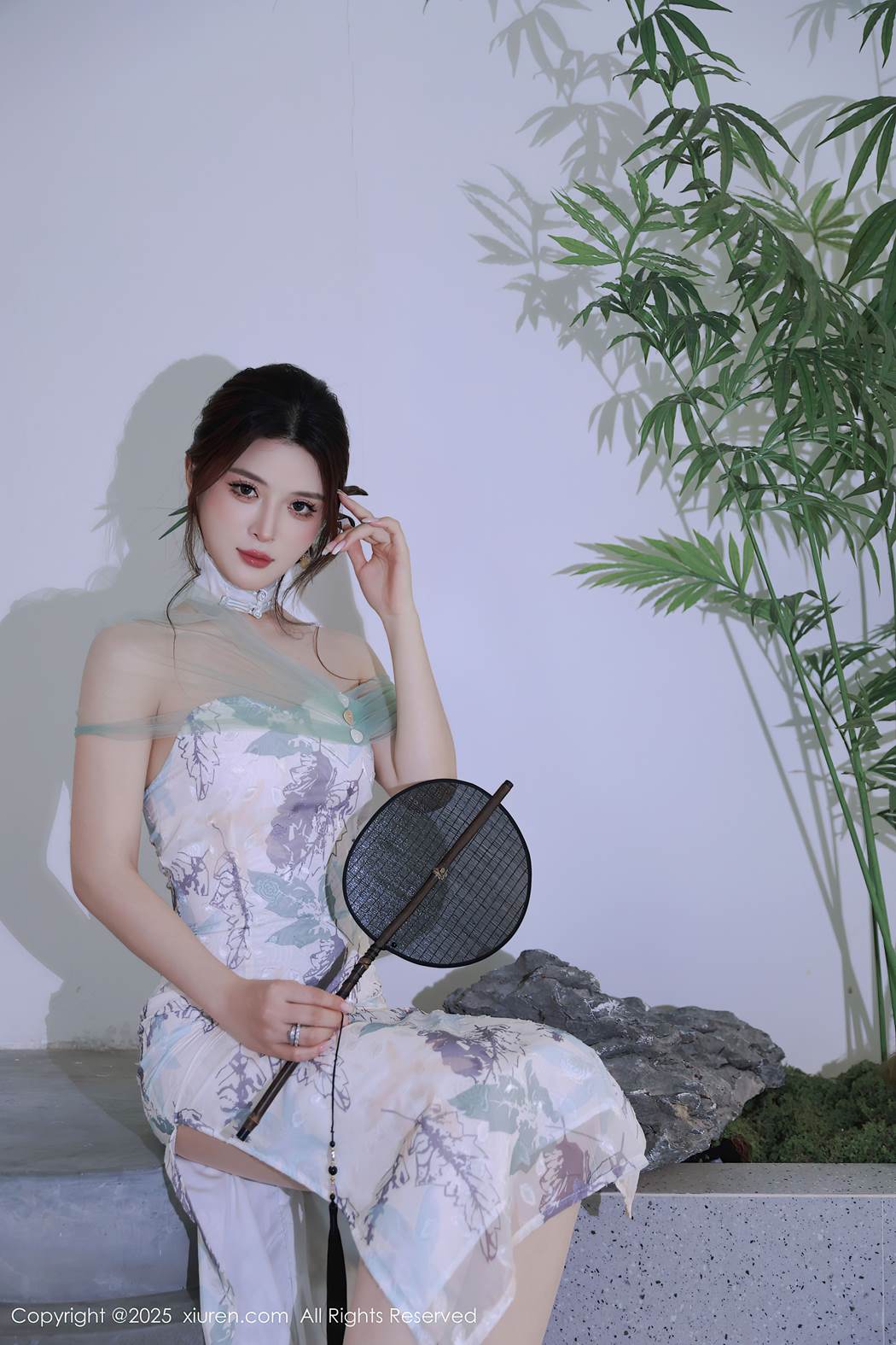 [Xiuren秀人网]2025.08.27 NO.10694 阿依莎[82+1P/742MB]