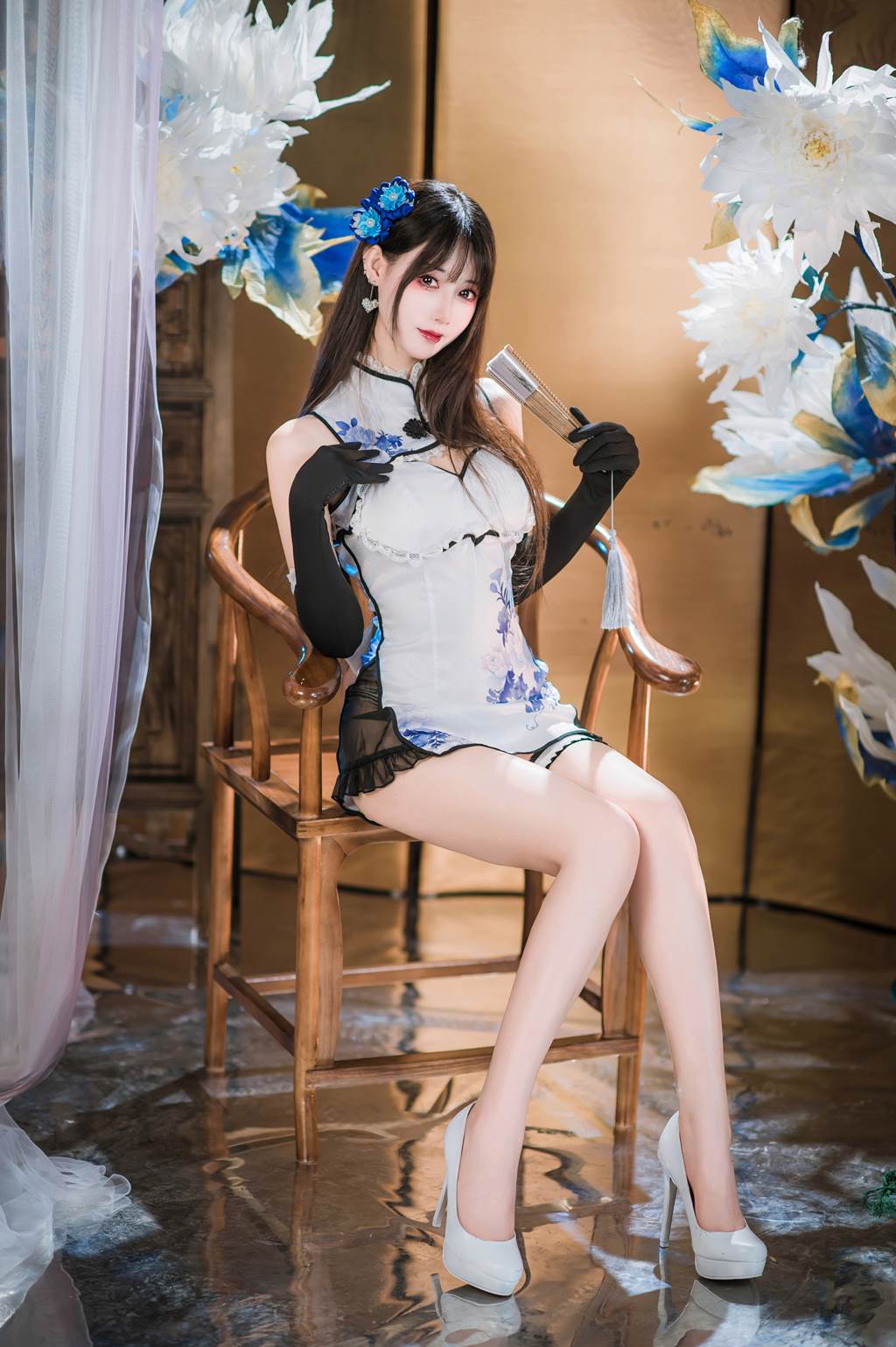 羽生三未图集 - 瓶儿 青花瓷旗袍[25P/307MB]