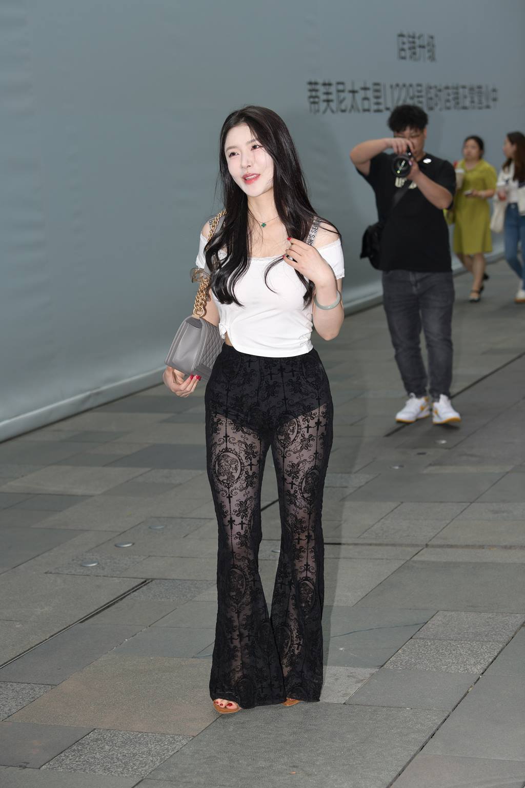 精选街拍作品 NO.5970 黑色蕾丝透视裤[76P/271MB]