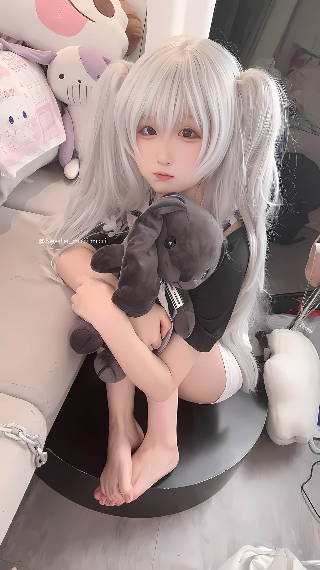 Seele麦麦  白色双马尾[16P/77MB]