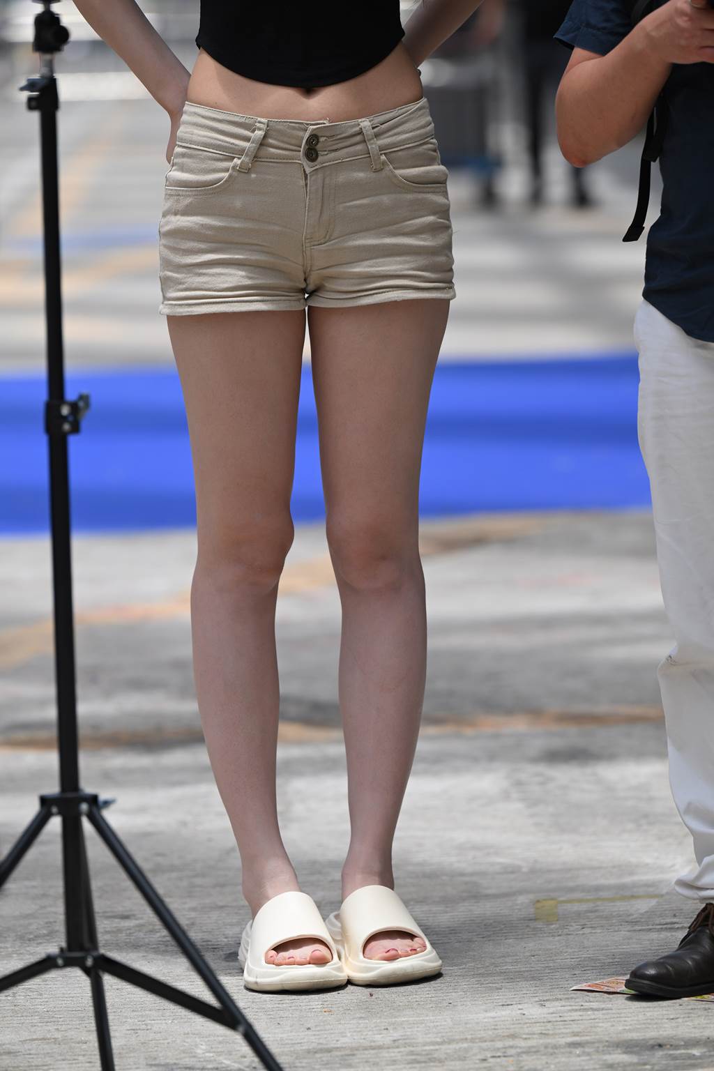 精选街拍作品 NO.5994 牛仔短裤青春吊带[202P/457MB]