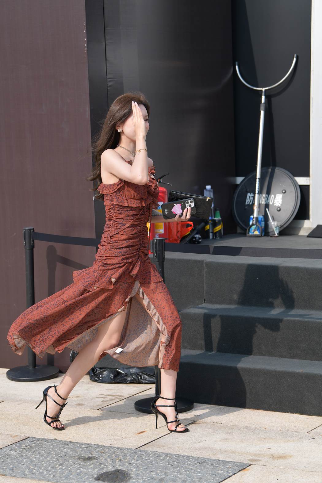 精选街拍作品 NO.5928 迷人气质女神[53P/136MB]