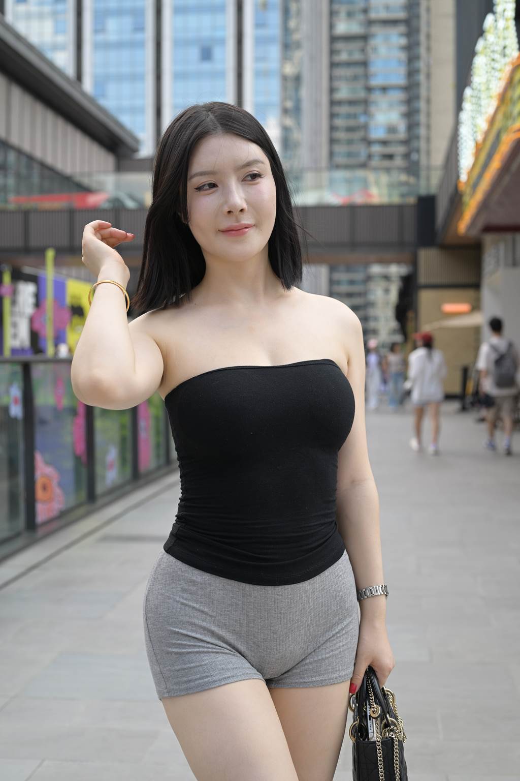 精选街拍作品 NO.6016 风情万种抹胸[280P/681MB]